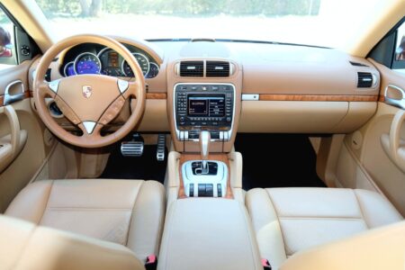 Porsche Cayenne Bordeau (10)