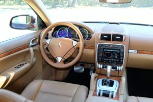 Porsche Cayenne Bordeau (11)