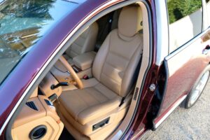 Porsche Cayenne Bordeau (9)