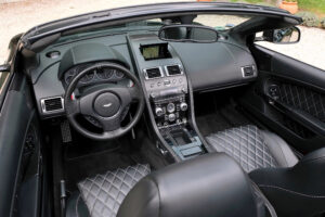 Aston DBS (8)