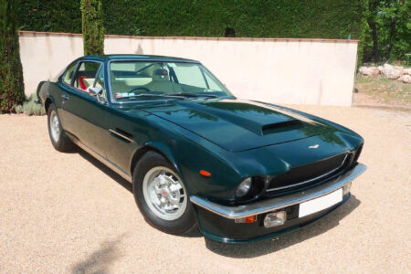 Aston Martin V8 (1)