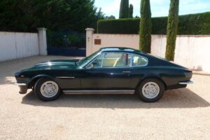 Aston Martin V8 (5)