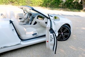 Bentley V8 Cabriolet (12)