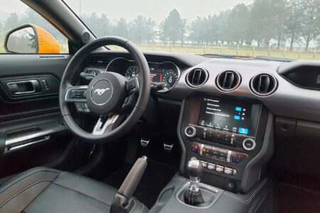 Ford Mustang V8 (8)