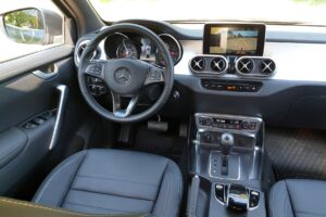 Mercedes X350 (10)