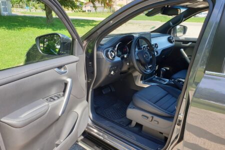 Mercedes X350 (7)