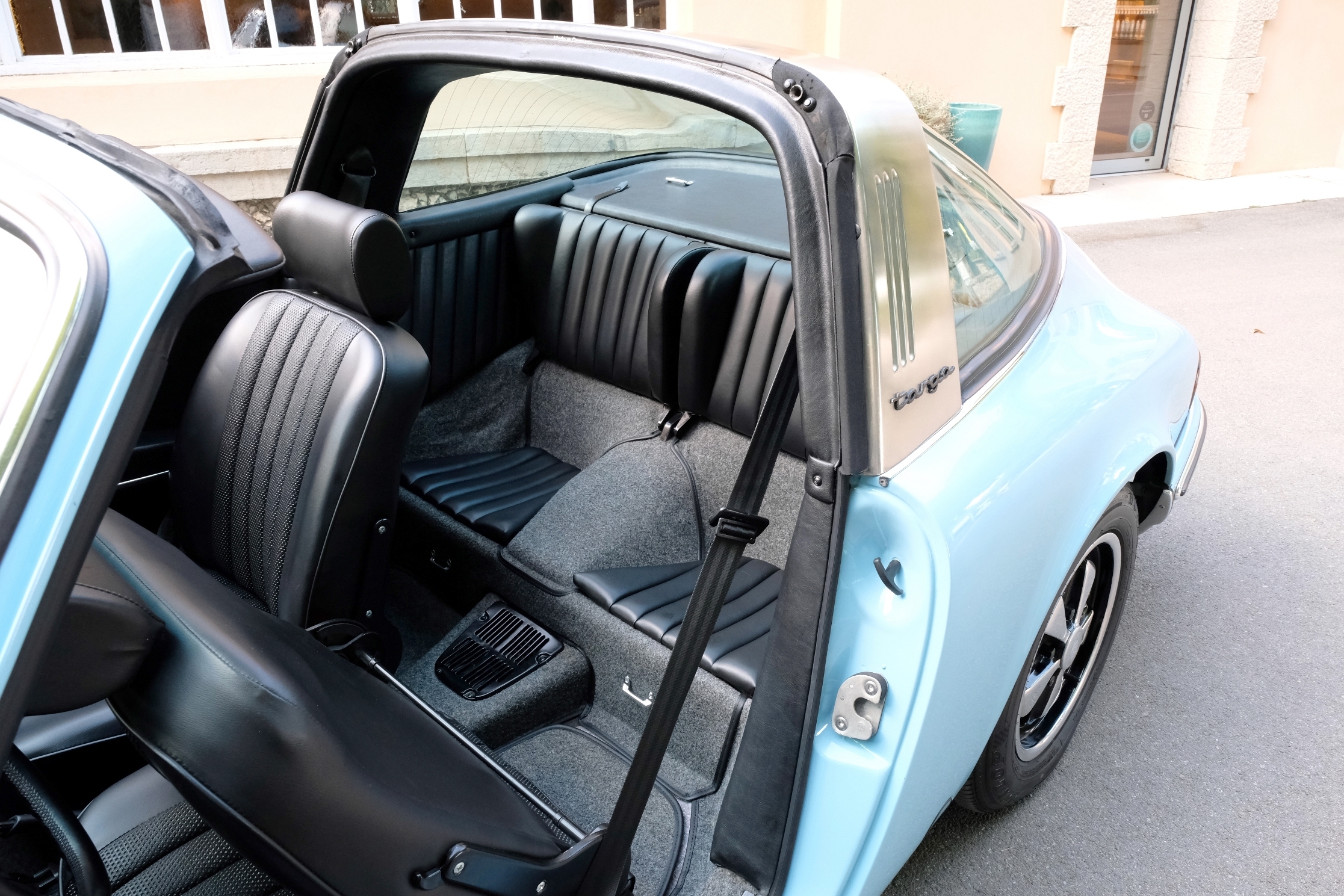 Porsche 911 T Targa (16)