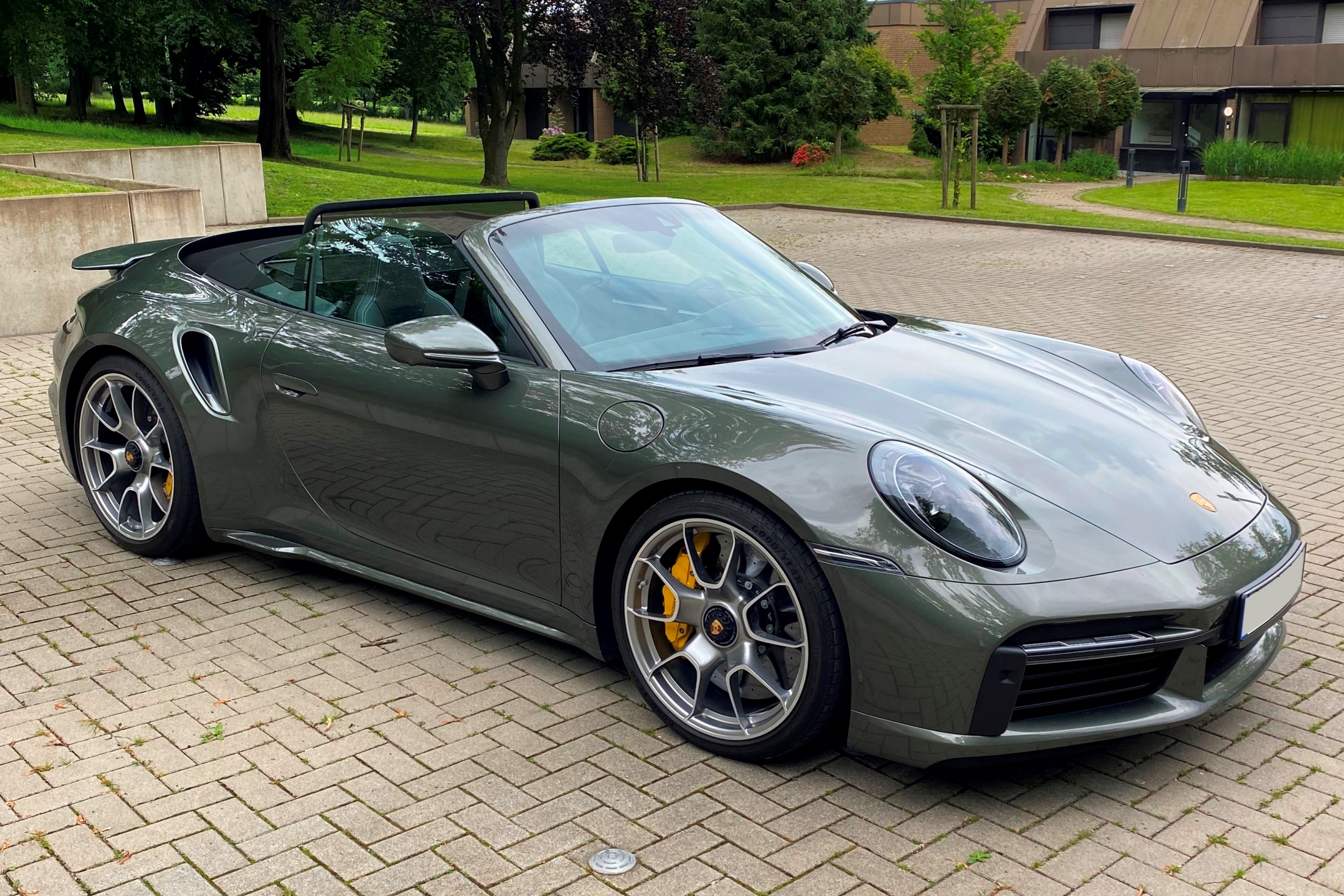 Porsche 992 Turbo S 23 (1)