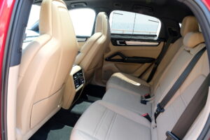 Porsche Cayenne Hybrid (10)