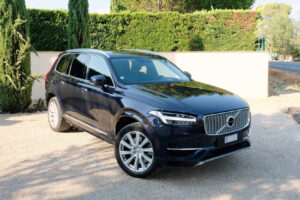 Volvo XC90 (1)