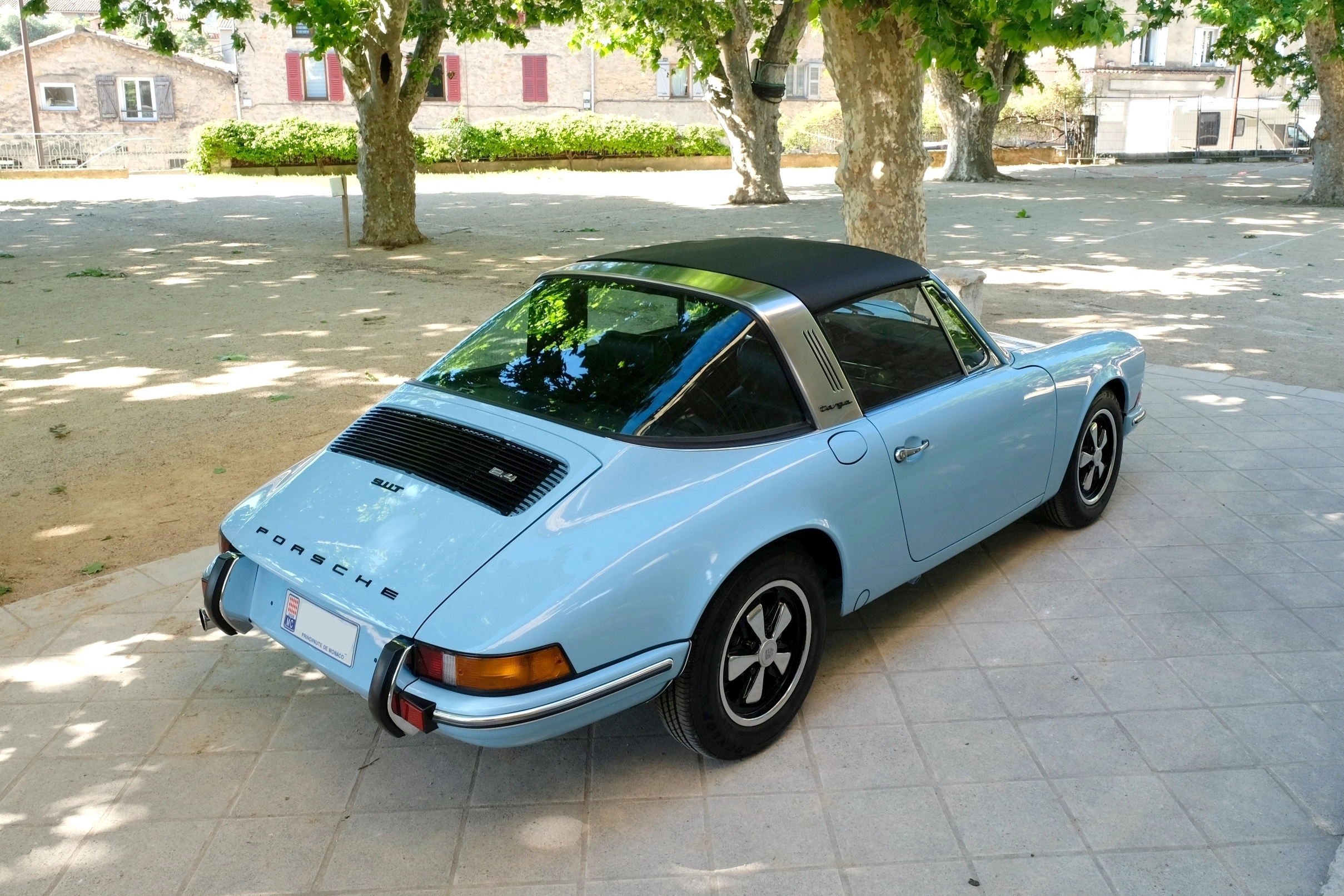 Porsch 911 Targa 2.4 (10)
