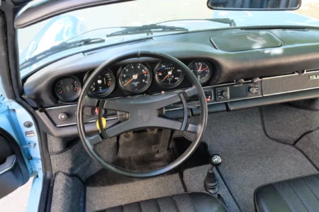 Porsch 911 Targa 2.4 (16)