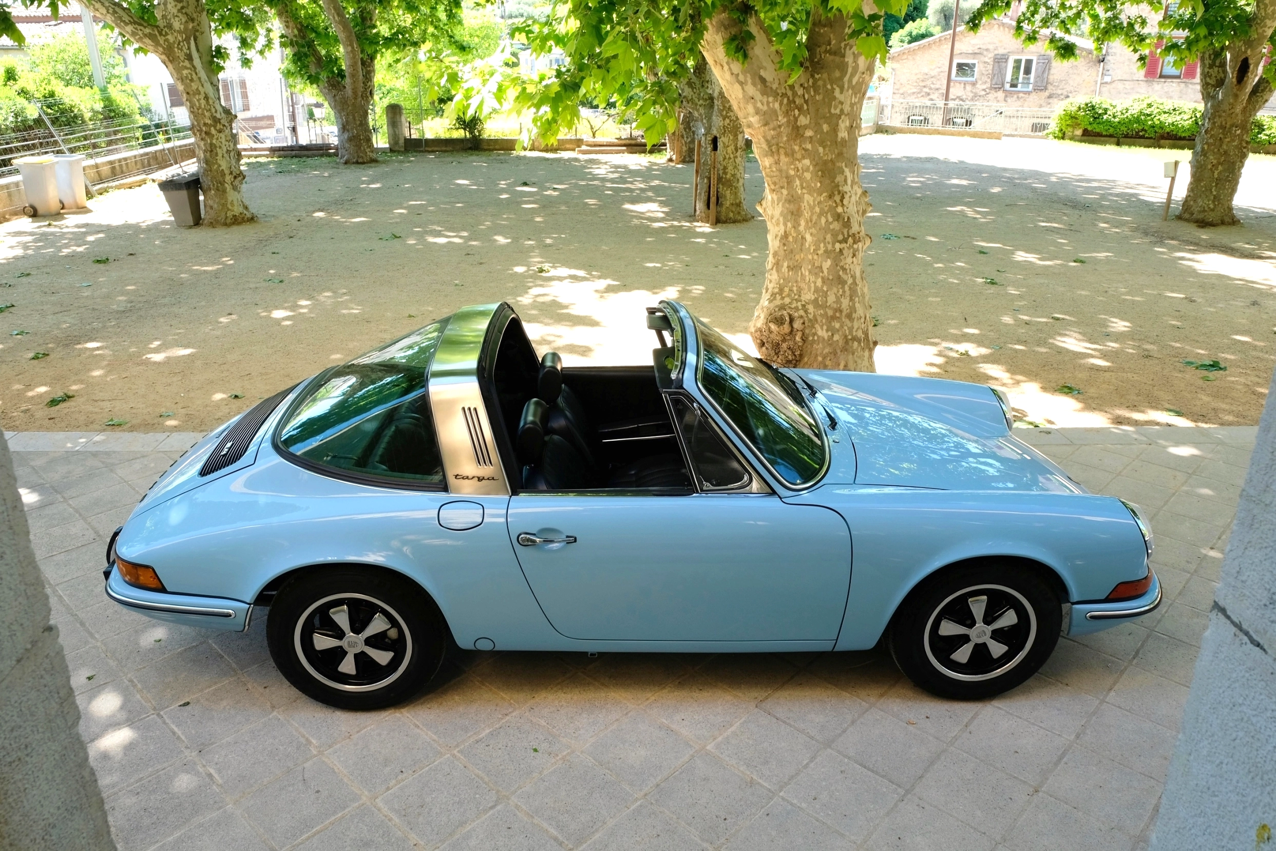 Porsch 911 Targa 2.4 (8)