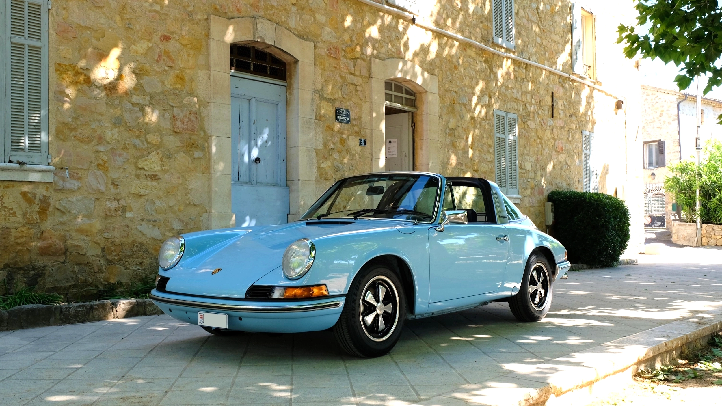 Porsche 911T 2.4 Targa (1)