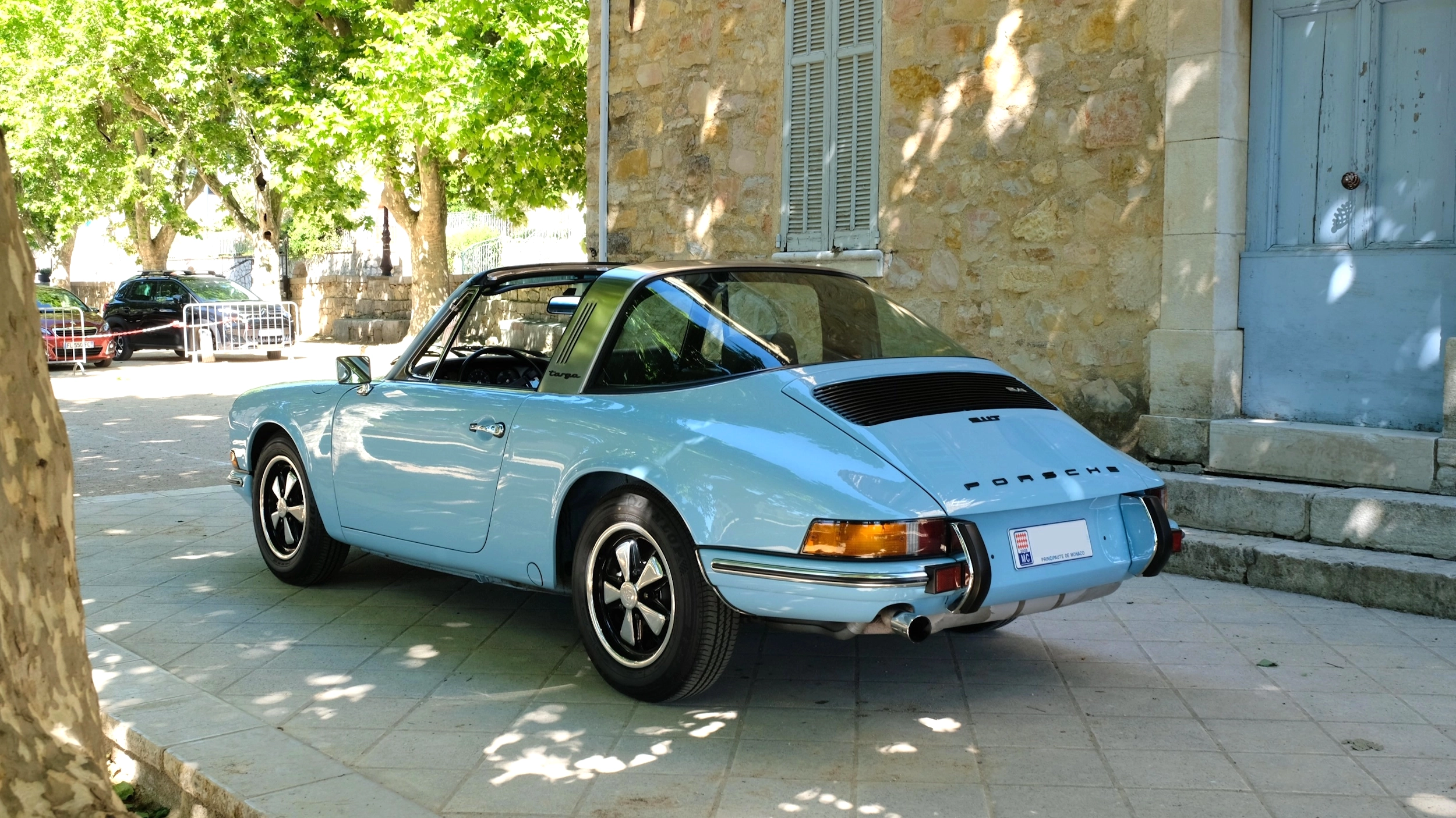 Porsche 911T 2.4 Targa (4)