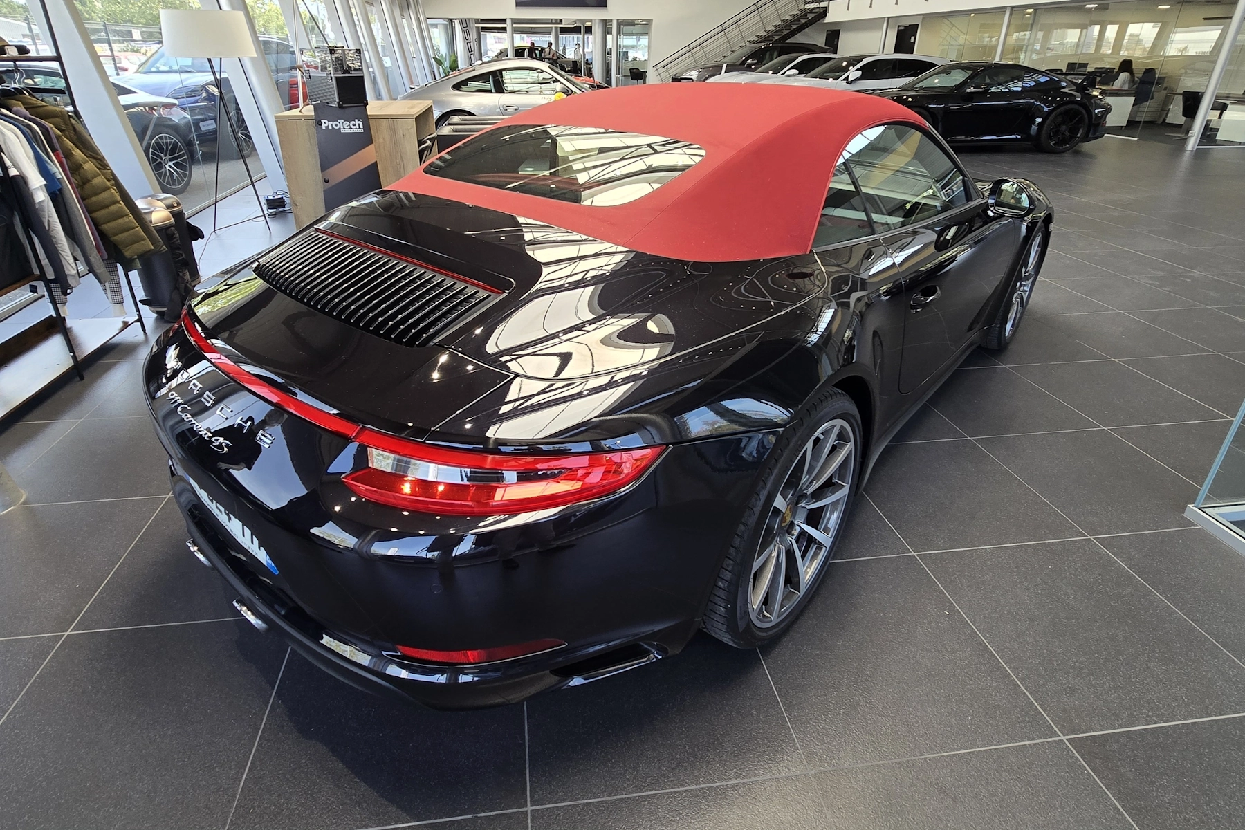 Porsche 991 Cabriolet C4S (2)