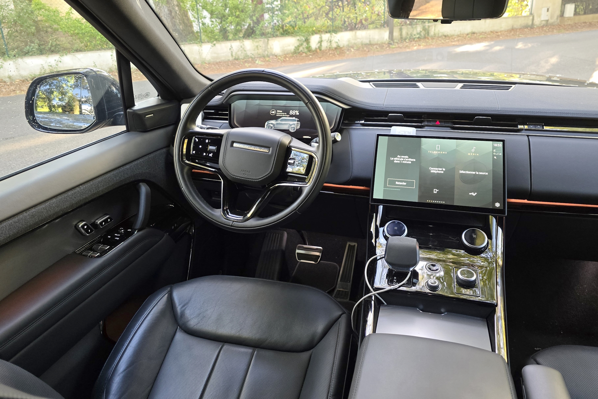 Range Rover Sprt 440e (11)