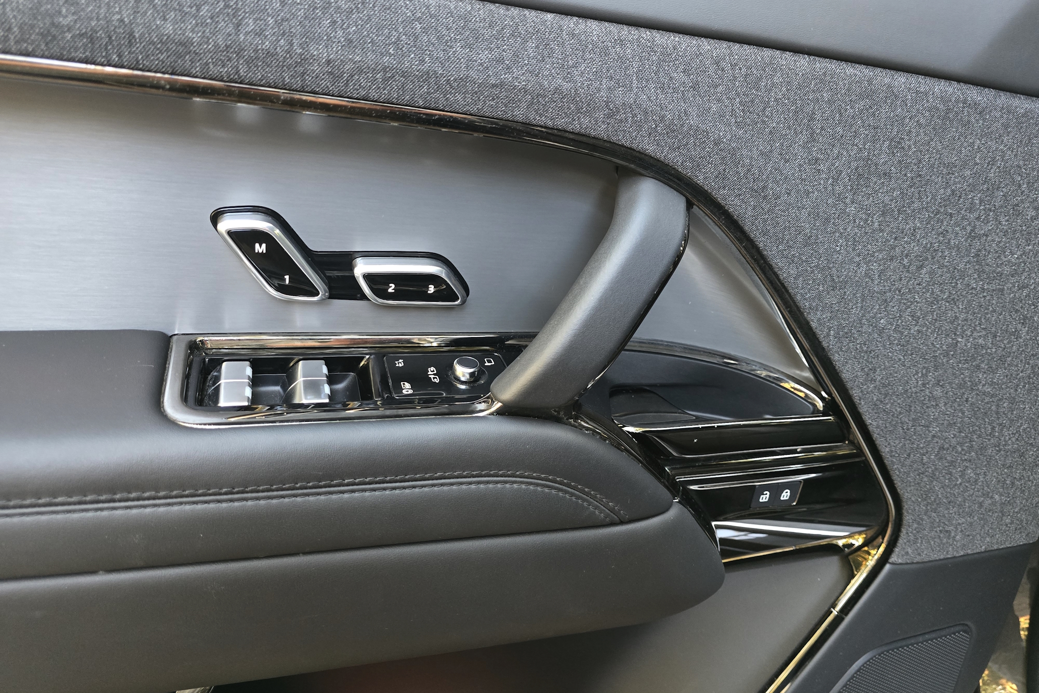 Range Rover Sprt 440e (14)