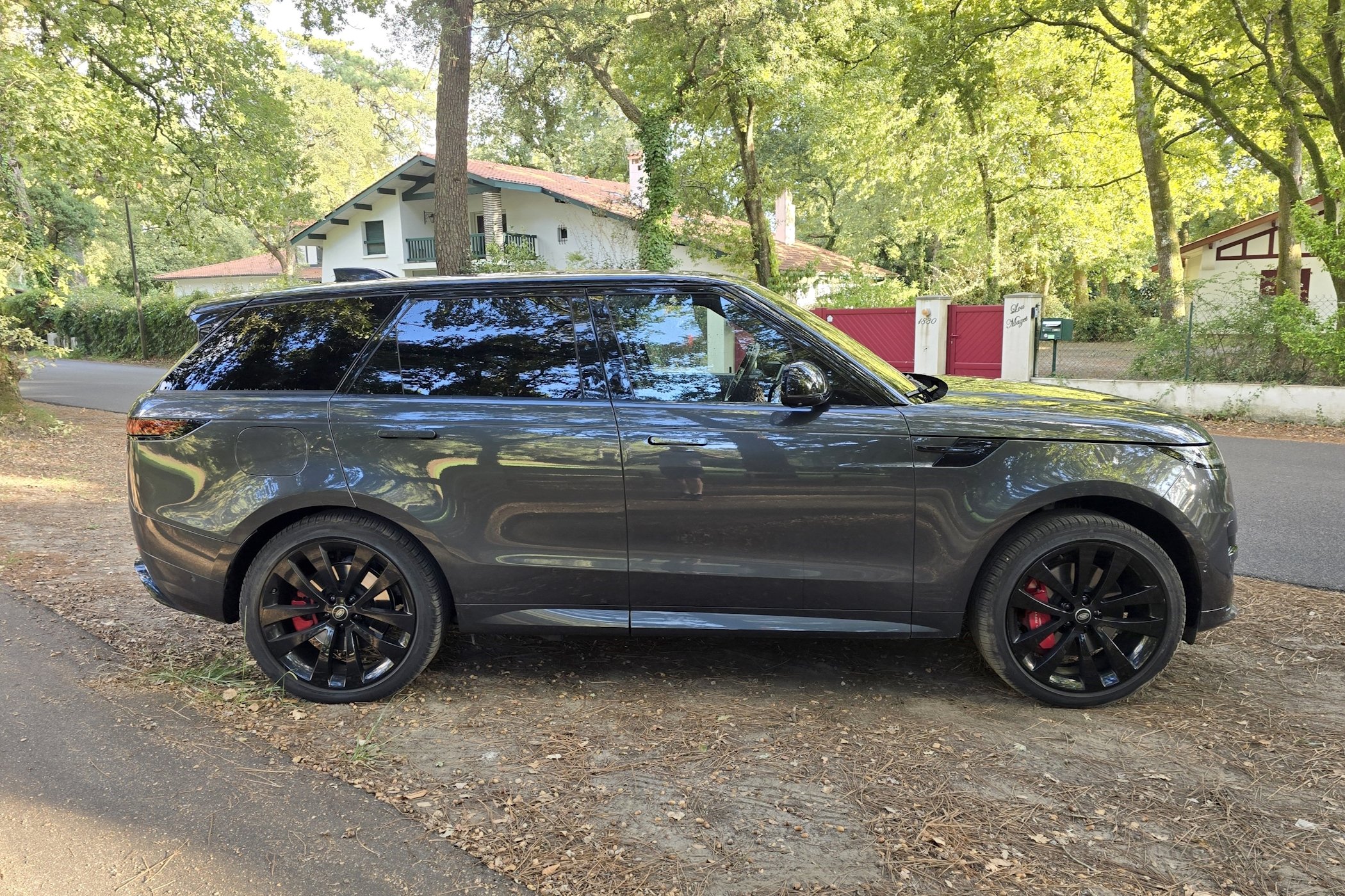 Range Rover Sprt 440e (3)